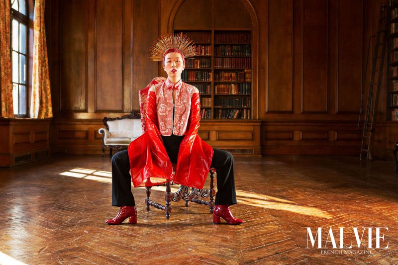 Dancer SunKim wearing top by Oxygene us, pants by ears of buddha and headdress by bhavyaainy