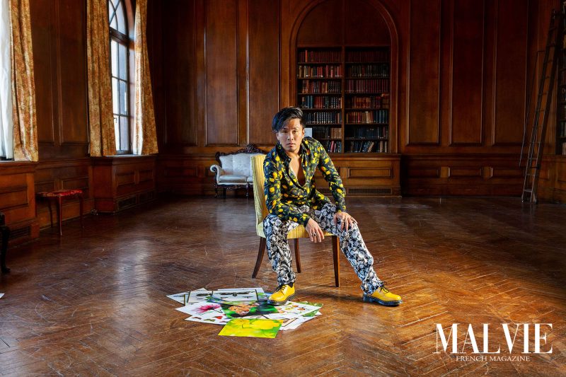 Yusaku Komori wearing Fashion of ears of buddha