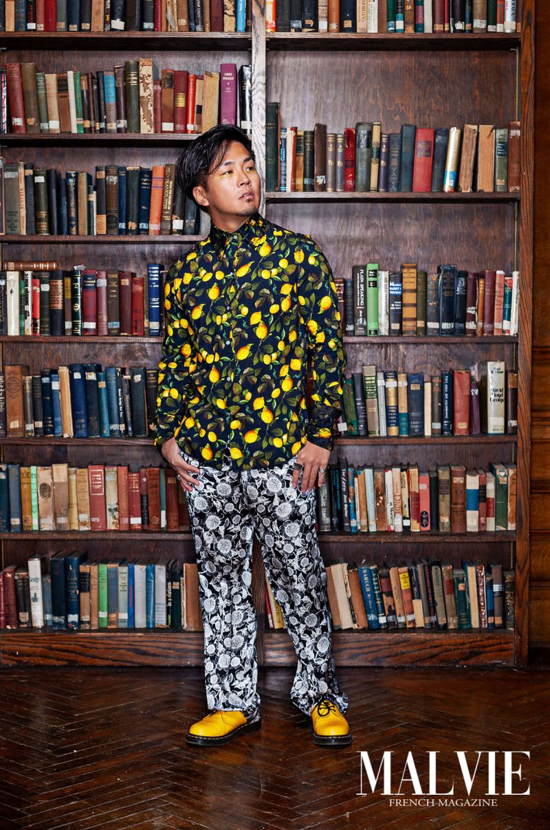 Yusaku Komori wearing Fashion of ears of buddha