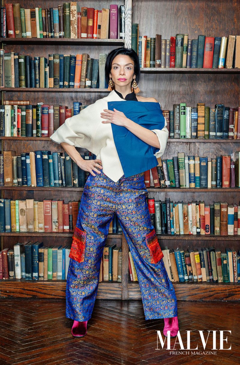 Performer Sharlane Conner wearing dawang and mayd in chyna