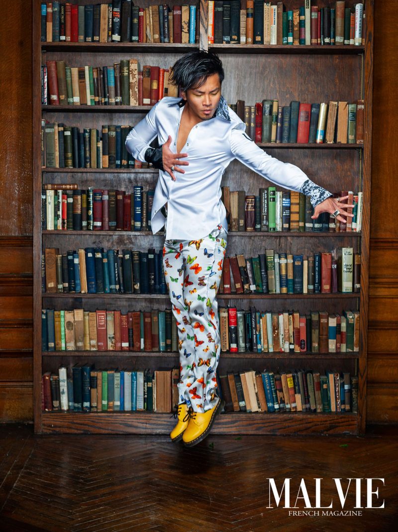 Yusaku Komori being lighter than air